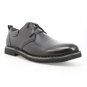 Shoe: Propet Men's Black dress shoe Finn MCX022L in a 5E Width