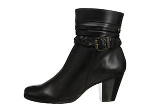 Walking Cradle Rowan Black Heel Ankle Boot in a W and WW Width