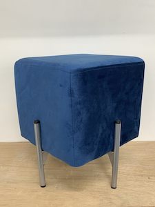 CUBE SHAPED OTTOMAN (blue velvet)