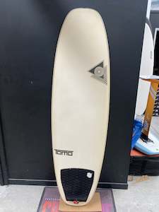 Sporting equipment: 2nd Hand Tomo Evo 5'5, 30.5L