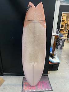 2nd Hand Salt Gypsy Shorebird 5'11, 34L with fins & leash