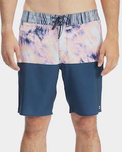 Sporting equipment: Fifty50 Panel Pro Boardshorts - Midnight