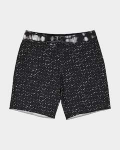 Sporting equipment: BIllabong MENS SUNDAYS X MARK 19" BOARDSHORT