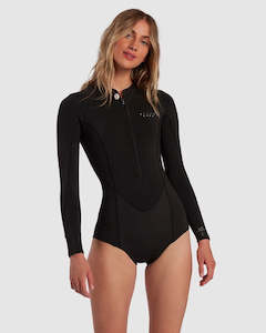 Sporting equipment: Billabong Womens SALTY DAYZ 2MM LONG SLEEVE SPRING SUIT - Black