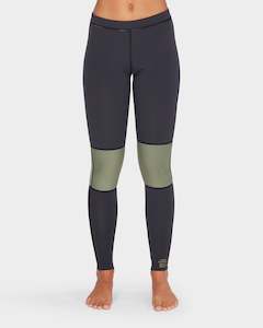 Sporting equipment: Billabong Womens SEA LEGS 1MM PANT - Black Olive