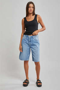 WOMEN'S DENIM SHORTS: LEE SHORTS - LOW SLOUCH CROTCH JORT / CRYSTAL BLUE