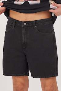 WRANGLER DENIM SHORTS - EAZY STRAIGHT / BLACK OPAL