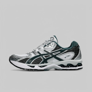 Clothing: Gel-Nimbus 10.1 - White/Saxon Green