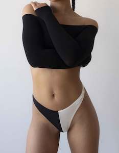 Vita Thong Black + White