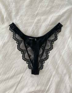 Marietta High Cut Thong Black