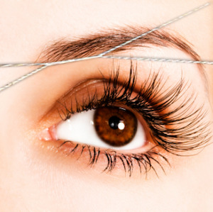 Beauty salon: Threading of Eyebrows (3-5 weeks)