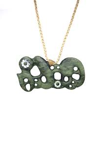 Taonga / Jewellery: Sands Carving - Large Manaia Pounamu Necklace