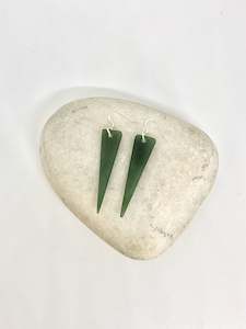 Sands Carving - Mau Taringa Pounamu Earrings / Short Whā