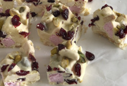 Festive White Chocolate Rocky Road, 6 squares