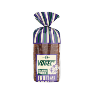 Specialised food: Vogel's Extra Thick Bread Fruit & Spice 720 g