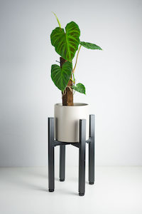 Adjustable Metal Plant Stand - Black