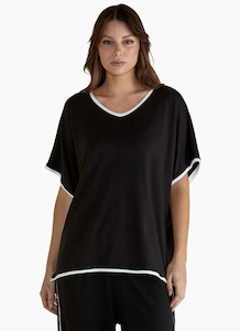 Betty Basics Clara Tee - Black