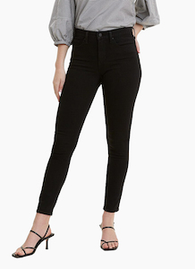 Levis 311 Shaping Skinny - Black