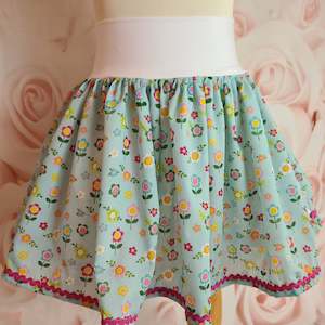 Girls Skirts Size 4: Karie