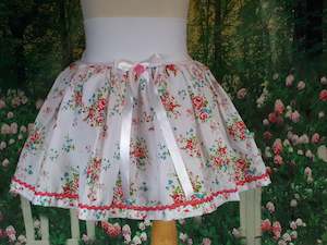 Girls Skirts Size 4: Gabriella