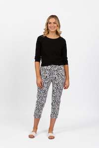 5509LW Accent - Printed Lightweight Skinny Leg 7/8 Length Pant with Fly