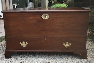 Mahogany Mule Chest