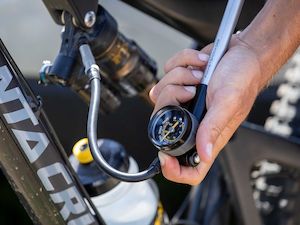 Bicycle and accessory: Topeak Pocketshock DXG