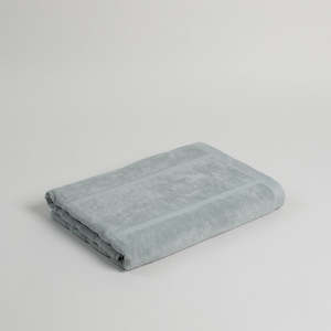 Woodford Organic Cotton Pool Towel  |  Cement