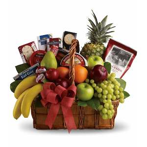 Florist: Fresh & Fruity Hamper