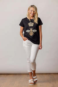 QUEEN BEE TEE BLACK