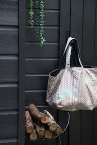 Flower: Vida Shoppy Tote - Other Worlds