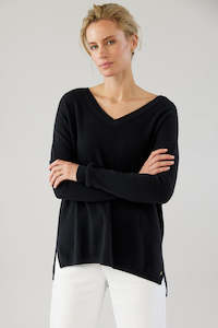 Boyfriend V Neck - Black