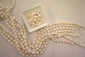 Freshwater Pearl Strands White - Oval 1.2mm