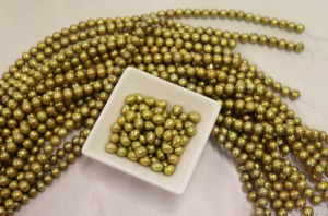 Freshwater Pearl Strand Olive Green - Round .9mm