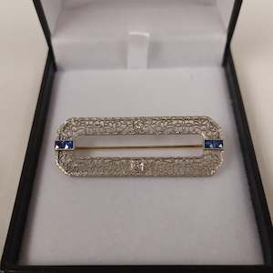 Antique: Art Deco 14ct Gold, Platinum Diamond & Sapphire Brooch