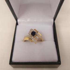 Antique: 9ct Gold, Diamond and Sapphire Ring