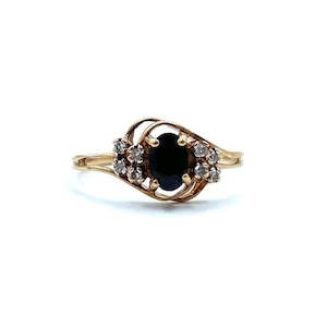 Antique: 9ct Gold, Sapphire and diamond ring