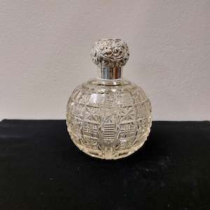 Antique: Glass Perfume Bottle - London, 1904