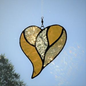 Creative art: Heart – Golden