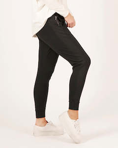 Pants & Shorts: Suzy-D Ultimate Jogger -Black