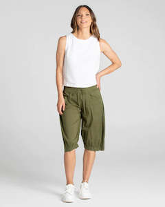 Boom Shankar: Jada Short Basic Khaki