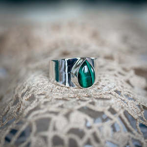 Jewellery: Sterling Malachite Ring