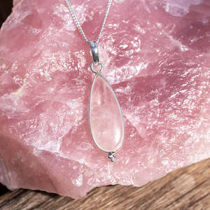 Elegant Rose Quartz Necklace