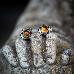 Lilou Amber Studs