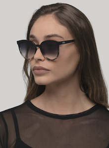 Dali Sunglasses - Black Tort/Smoke