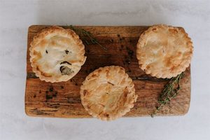 Steak & Cheese Pie - Small single-serve - Waipawa Butchery