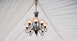 Chandelier – Classic Black