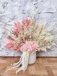 Dried flower: Sherbet Ribbed Vase