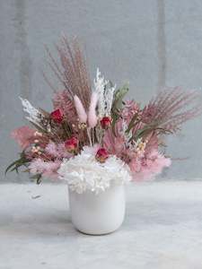 Dried flower: Rosy Greens Vase