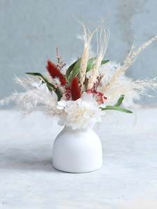 Dried flower: Kiwi Christmas Mini Vase